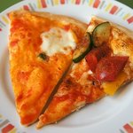 PASTA & PIZZA  SKYLARK - 「ピッツァマルゲリータ」、「夏野菜のピッツァ」。