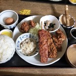 こだわりとんかつ播 - 日替わりランチ すんごいボリューム！！
