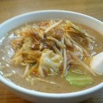 天地人 - ダイナミックラーメン大盛880円。