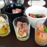 カフェアロンジ - それぞれ違ったものが入ってます