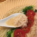 饗 くろ喜 - 身は新玉ねぎ、オイルと和えられてます。