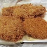 東西肉店 - 串カツ(100円)&メンチカツ(100円)&豊富コロッケ(80円)