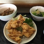 ささら - ジューシーな鶏肉唐揚げ