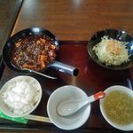 ムーラン食堂 - 激辛四川麻婆豆腐（ご飯，スープ，サラダ付）