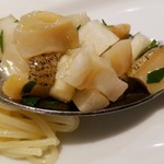 ファリナモーレ - ◆ウドとつぶ貝のパスタを添えて！ カッペリーニって言った方がいいのかな！ ウド・つぶ貝をオリーブオイルで整えた絶品！