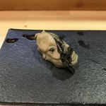 熟成寿司専門店 優雅 - 5日熟成かきの握り。
      美味し。