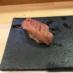 20日熟成大とろの握り。
          美味し。