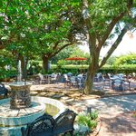 山手十番館 レストラン＆カフェ - 昼からBBQガーデンテーブル席