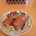 ムッシュの店 - パンとサラダ