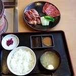 焼肉処 まるます家 - 『豚サガリ・牛カルビ定食』1080円♬♬