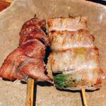 炭家 - アスパラの豚バラ巻きと砂肝