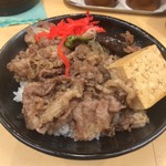 肉のヤマキ商店 - すき焼き丼 ７４０円