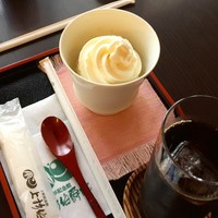 上杉伯爵邸 - 練乳あずきソフトクリーム