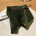 一碗水 - 藕粉粽(蓮根のでんぷんと蓮の実餡のちまき)