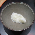 お料理 佐藤 - ご飯は少し装われ、お替りします