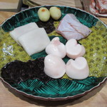 お料理 佐藤 - これから焼かれる、白子、新じゃが、唐墨餅