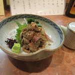 なが富 - ごまさば９００円。

私が小さい頃から食べなれたさばを薄く切って胡麻で和えた本当の博多のゴマサバですね。
