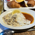 EDIT DINING  - BREAKFAST(\1,200)　カレー・ホワイトビーフストロガノフ盛り付け例