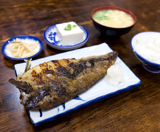 食事と酒処 真 博多名物 鯖の 真 天神 和食 その他 食べログ