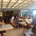 Big Island Grill - 店内はファミレスレベルです。