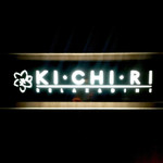 KICHIRI - 旧式のエレベーターで4Fに上がると、エントランスにこんな店名標示が。