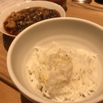 一碗水 - 煲飯(土鍋で炊いたジャスミンライス)