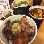 肉食酒場 らいどん - ミックス丼 780円