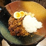 河内の中華そば 醤 - 〆のカレーダイブ飯(撹拌前)