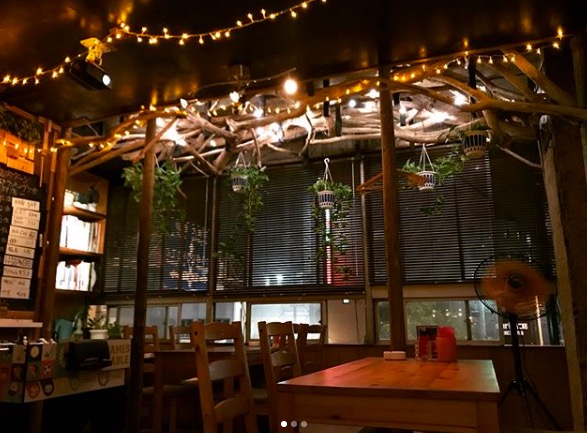 Yuru Bar Le Pere photo 4