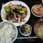 揚葉 - 色々野菜と豚肉の中華炒め定食(890円)