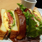志津屋 - てりやきチキンとたまごのサンドイッチ