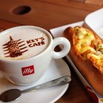 キーズカフェ - カプチーノ　エビアンチョビドック