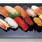 ``Nigiri sushi'' with an exquisite balance of toppings Sushi