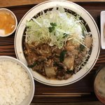 つるかめ食堂 - 豚キム定食  キャベツ大盛   900円