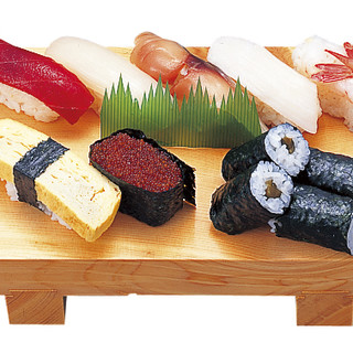 ≪Time service≫ Enjoy long-established artisan Sushi for 900 yen◎