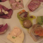 オ・タン・ペルデュ - 前菜盛り合わせ