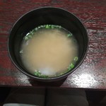 Sandaime Amimoto Uo Sensui San - サービスのしじみの味噌汁