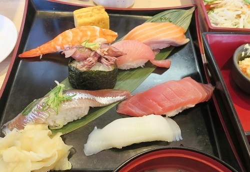沼津魚がし鮨 流れ鮨 富士宮店 name=