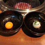 生粋 - ザブトンのすき焼き用たまご
      だしミスジ用の大根おろし