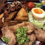 小塙 - 全国丼グランプリ金賞
肉彩り丼
ライス大盛り