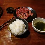 Sumibi Horumon Yakiniku Kimmaru - 