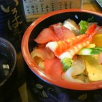 8609530 - 海鮮丼（1000円味噌汁付）
