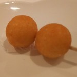 ロカンダアブラッチ - パルメザンを練り込んだ揚げボール