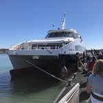 Nelson Mandela Gateway Museum Shop - ロベン島を出発しケープタウンに戻ります。