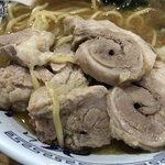 ラーメン マキタ - チャーシューをほじくり出して集合させてみた