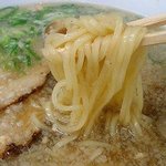 ラーメン まこと屋 - まこと屋　こってり背脂ラーメン（690円）