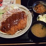 ろくまる 秋葉原ＵＤＸ店 - カツめし(ランチ）(950円)