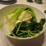 日の出 - 豆腐と三つ葉はポン酢または生姜醤油で