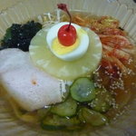 Yakiniku En - 冷麺￥1050　自家製スープです。