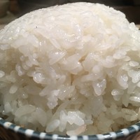 大衆肉酒場 こだわり米 匠 - つやつやな炊きたて銀シャリ